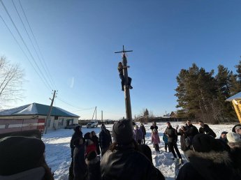 "Ух, Масленица хороша! Пой же русская душа!"