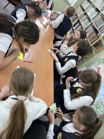 25 мая в честь дня славянской письменности и культуры в Ревякинской сельской библиотеке прошла викторина «Великие слова славянского народа»