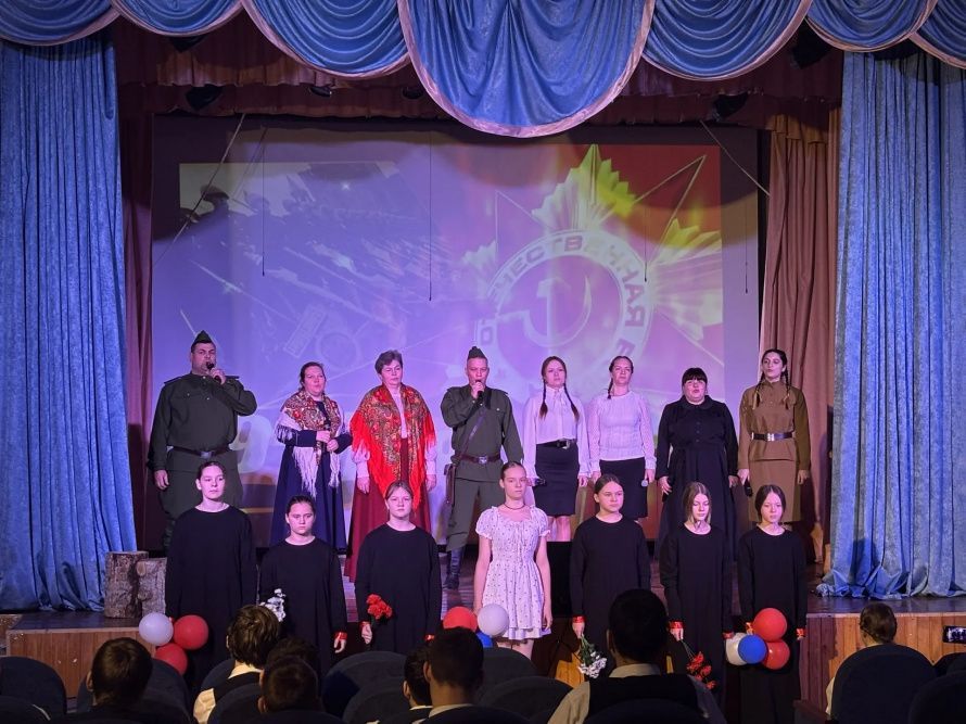 Театрализованный концерт «Песни в шинели»